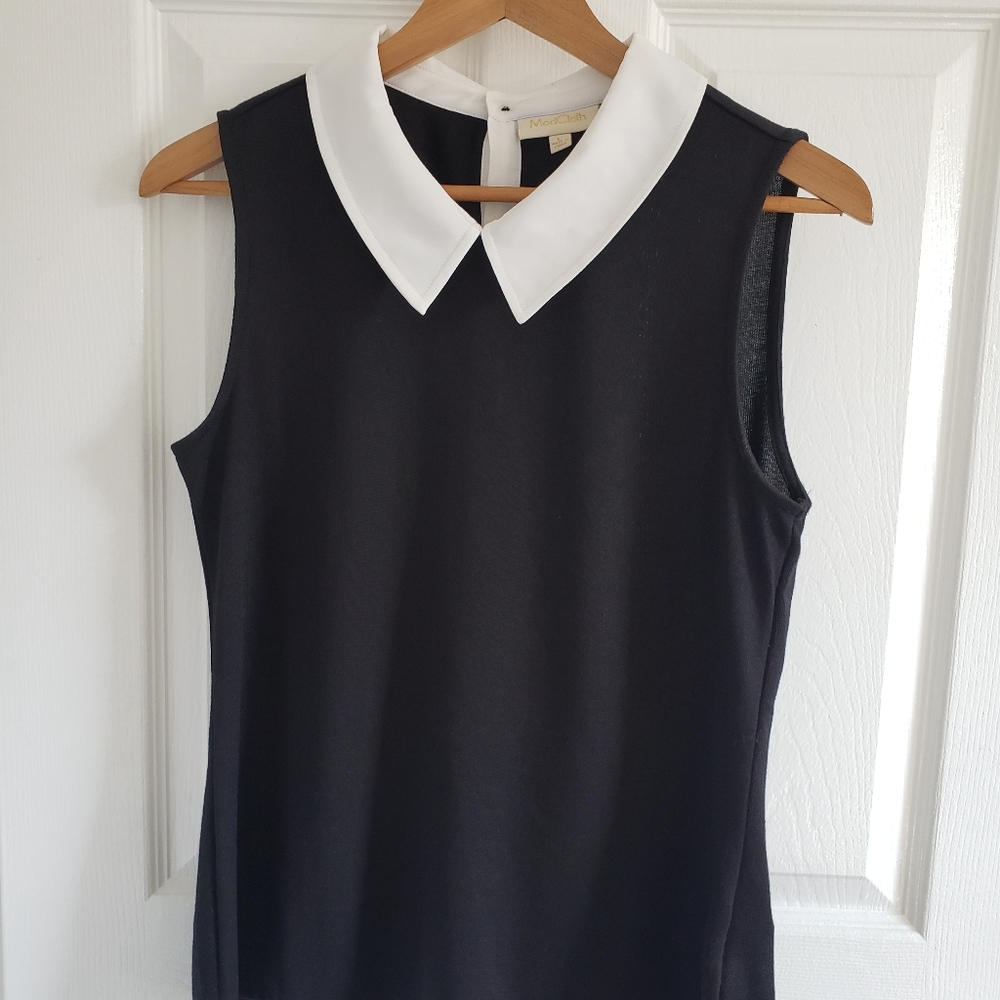 Collared Sleeveless Top